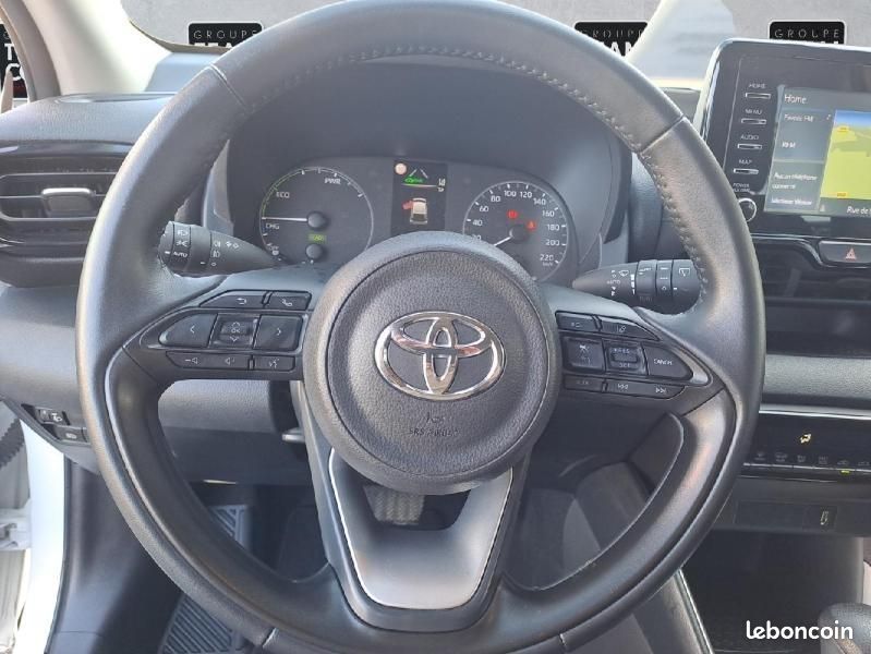 Toyota Yaris 116h Dynamic Business 5p + Programme Beyond Zero Academy MY22 (image 11)