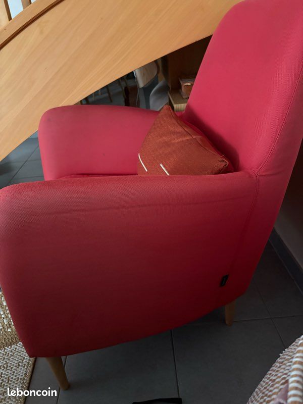 Fauteuil HABITAT Antoine – Design – Rouge – Confortable (image 2)