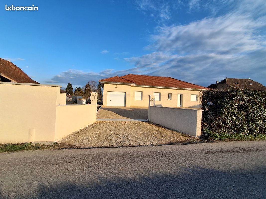 Maison 5 pièces 112 m² · à Les Avenières Veyrins-Thuellin · 112 m² · 359 500 €