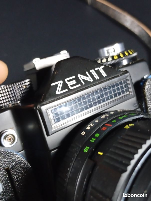 Appareil photo argentique vintage Zenit 11 avec étui cuir original – 35 mm SLR URSS (image 14)
