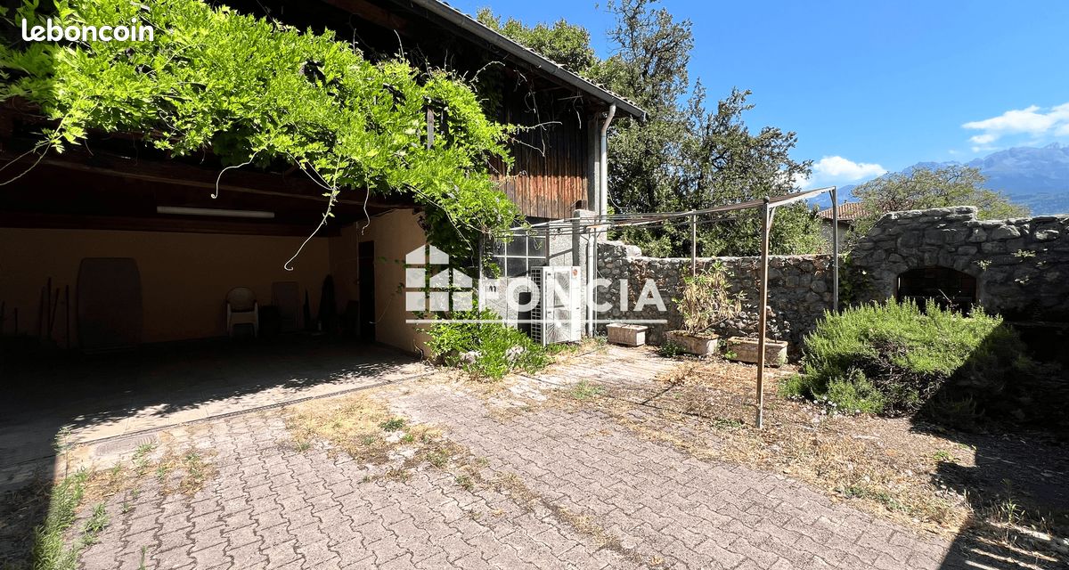 Maison 4 pièces 110 m² · à Crolles · 110 m² · 269 000 €
