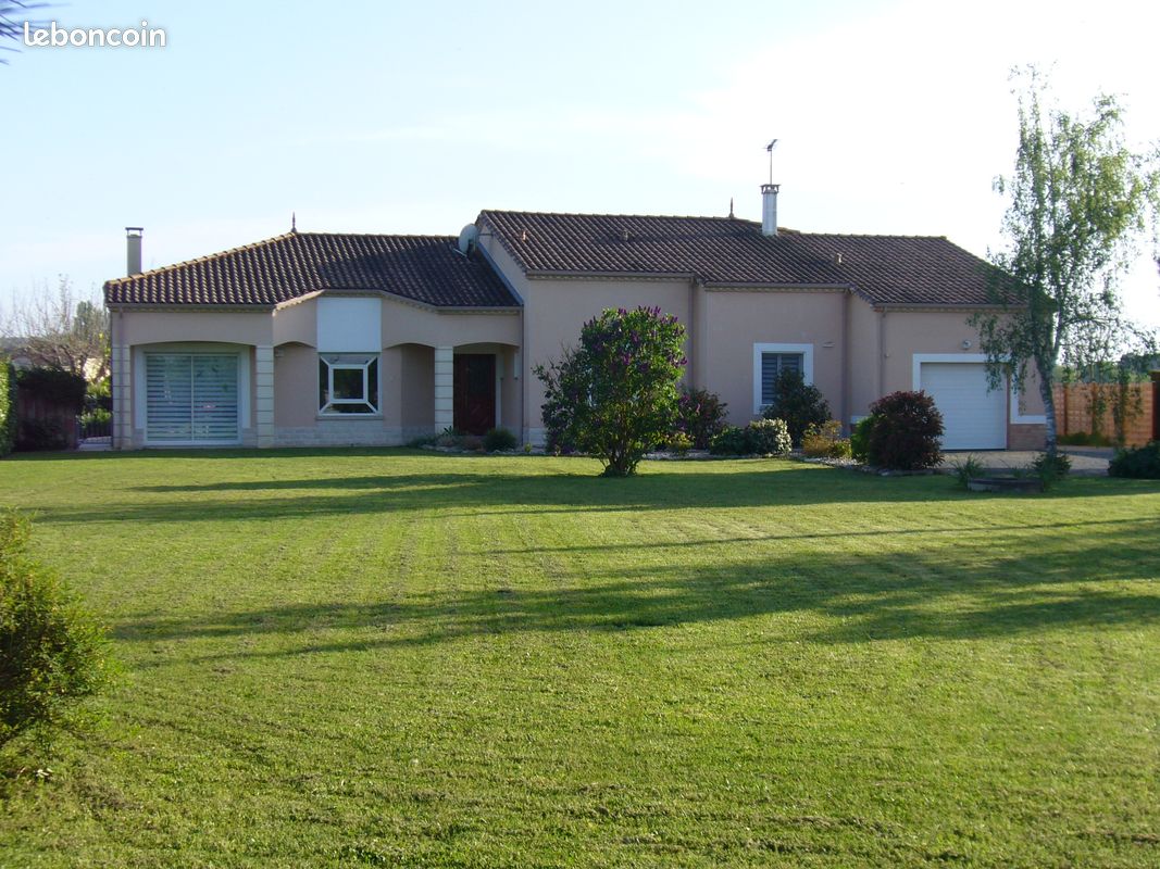 Maison 8 pièces 180 m² · à Sainte-Livrade-sur-Lot · 180 m² · 375 000 €