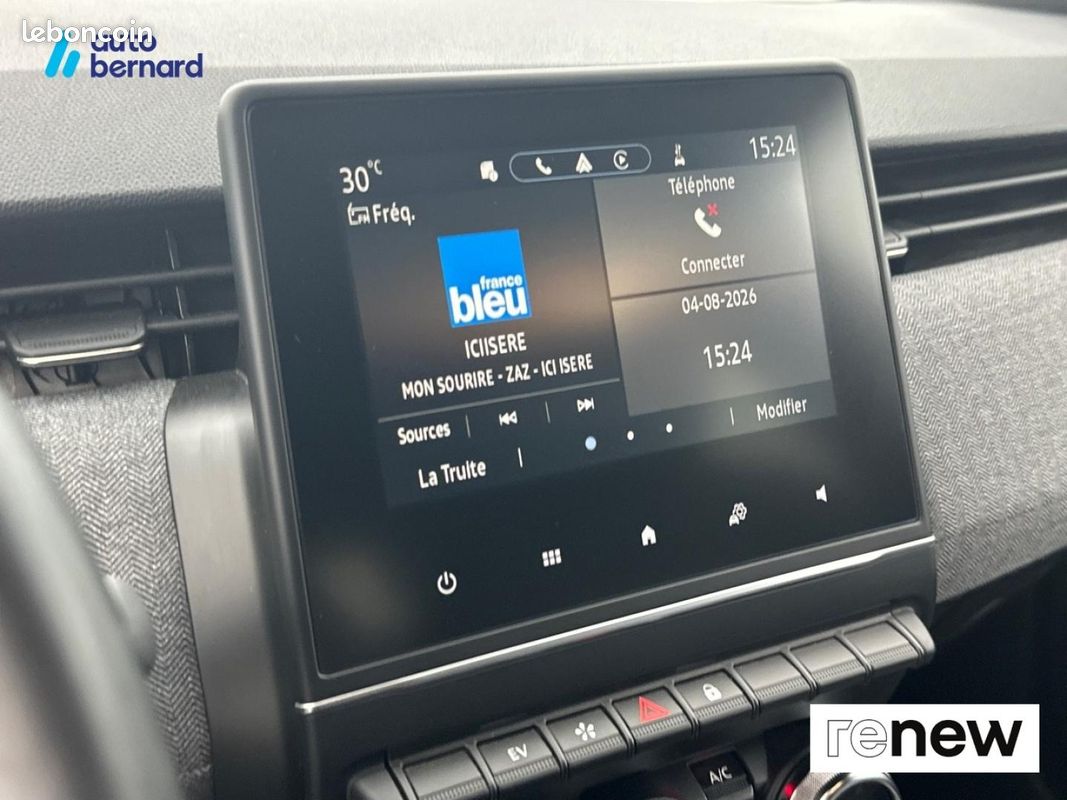 Renault Clio 1.6 E-Tech 145ch full hybrid Techno (image 13)