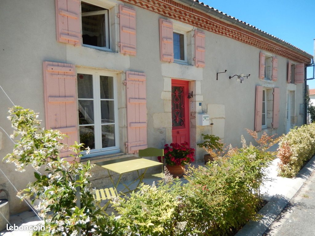 Maison 6 pièces 165 m² · à Écoyeux · 165 m² · 295 400 €