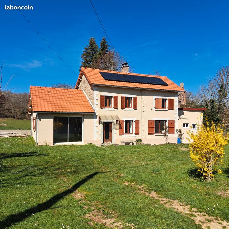 Maison 5 pièces 102 m² · à Saint-Maurice-près-Crocq · 102 m² · 125 000 €
