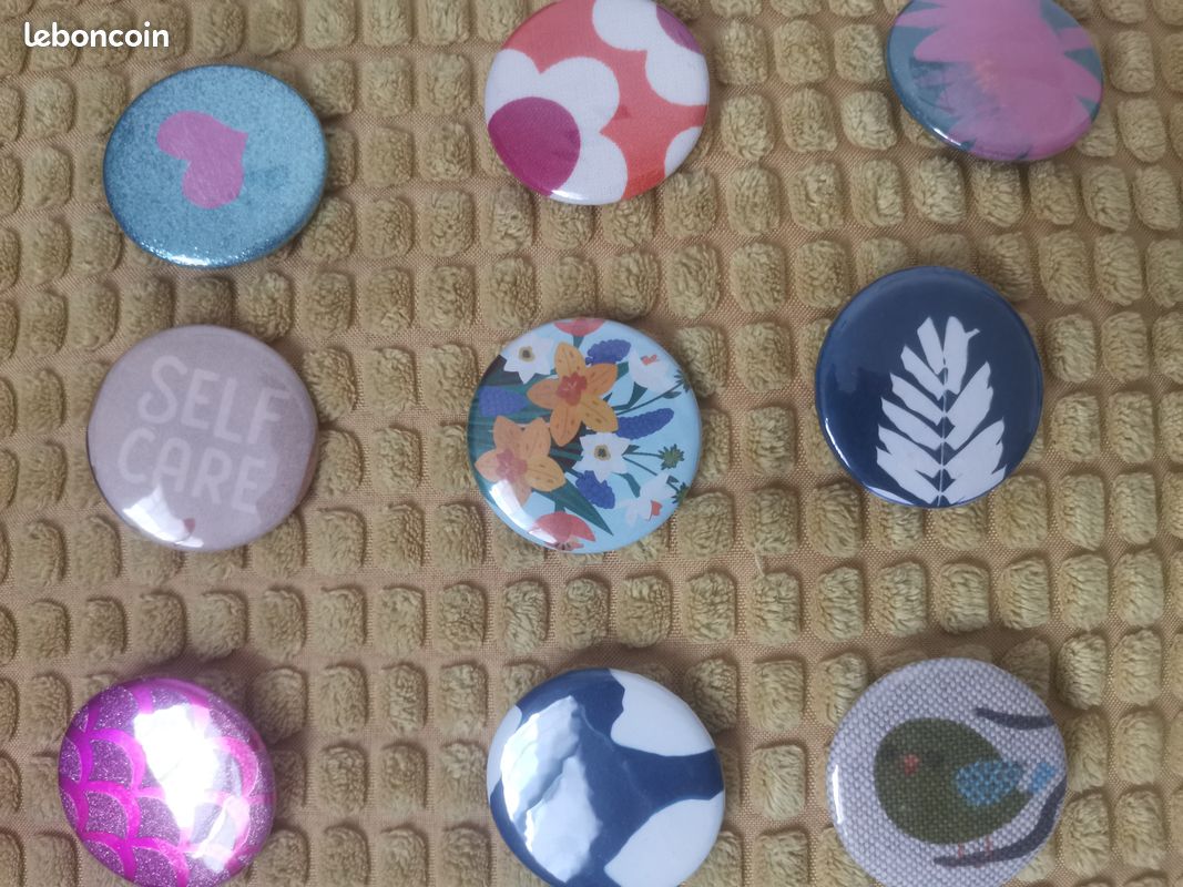 Badges (image 3)