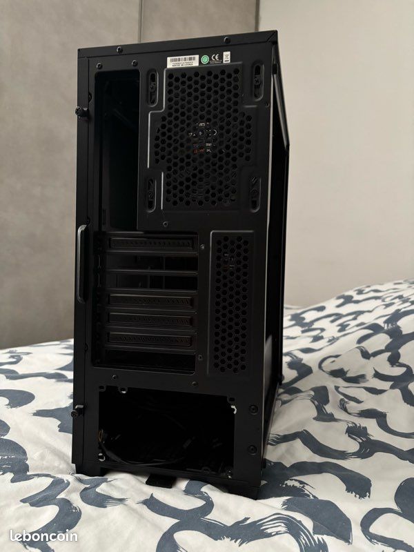 Boitiers de PC - Corsair Carbide 175r RGB + 3 ventilo simple et 1 RGB (image 5)