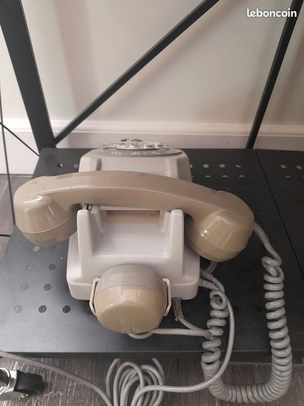Telephone Fixe a Cadran Vintage Bi-ton Socotel S.63 Avec Ecouteur 1971