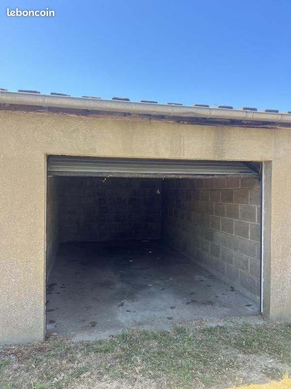 Parking 14 m² · à Rennes · 14 m² · 100 €/mois