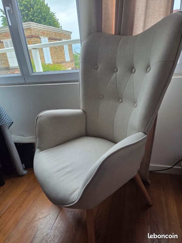 Fauteuil confortable en tissu (image 2)