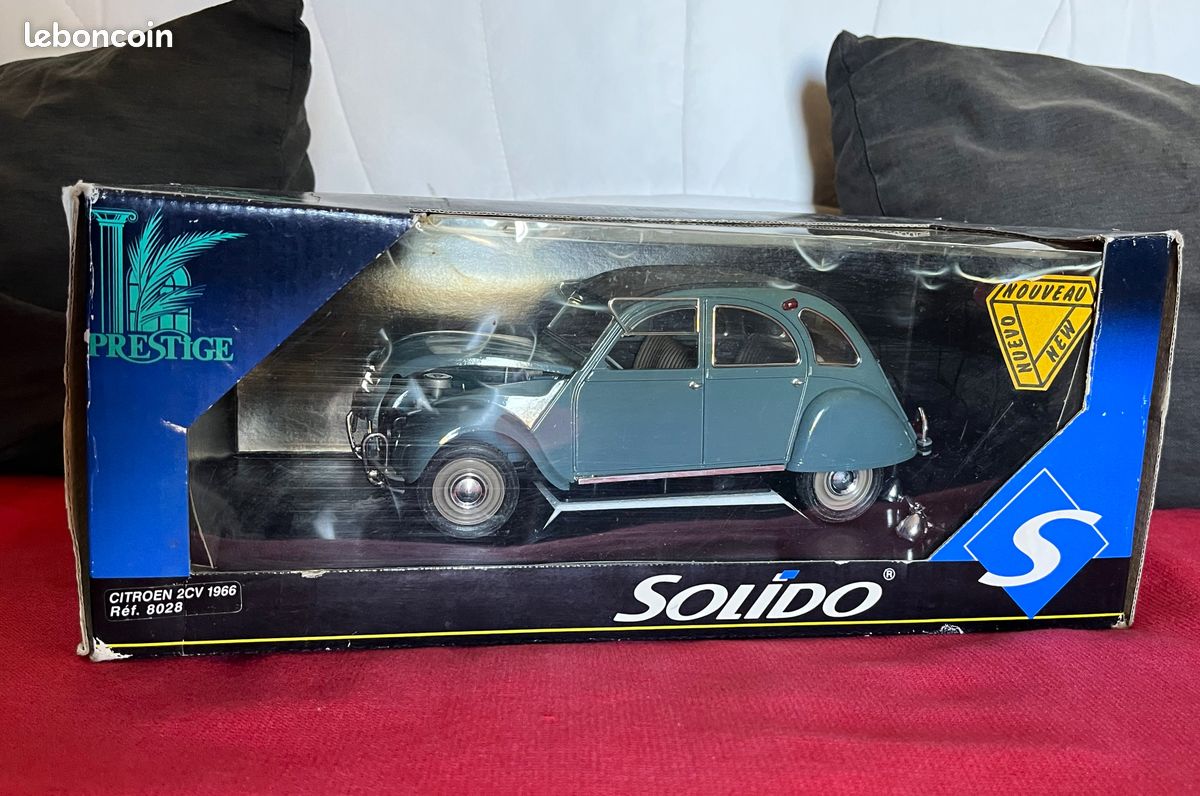 Modèle réduit Citroën 2cv Solido métal au 1/17 en boite - Modélisme