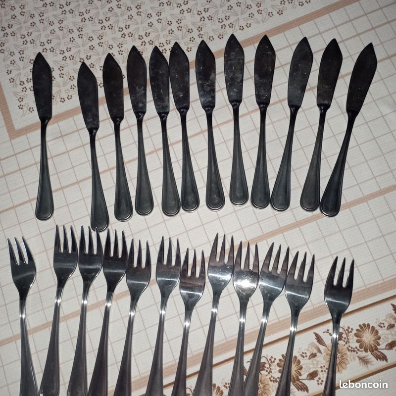 Lot De 12 Fourchettes à Poisson Vintage – Couverts Argentés – État D'Occasion