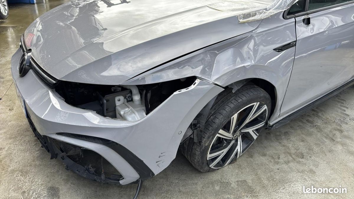 Volkswagen Golf 8 PHASE 1 2.0 TDI - 16V TURBO (image 13)