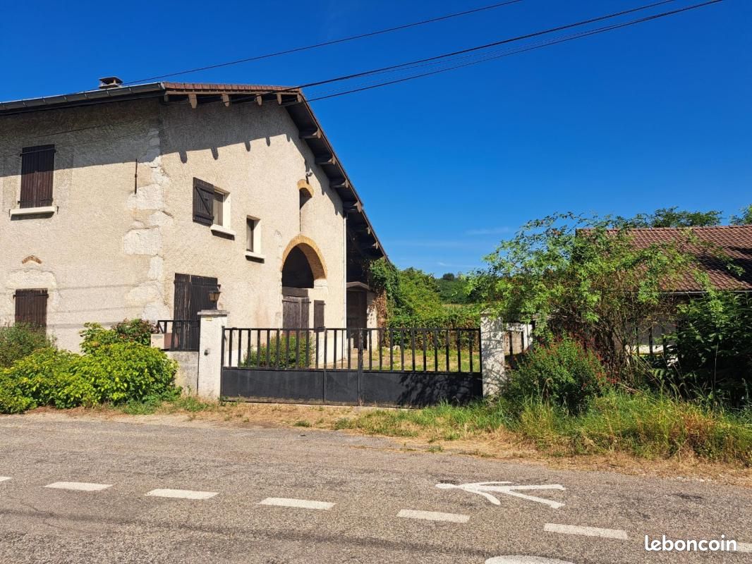 Maison 4 pièces 91 m² · à Noyarey · 91 m² · 990 €