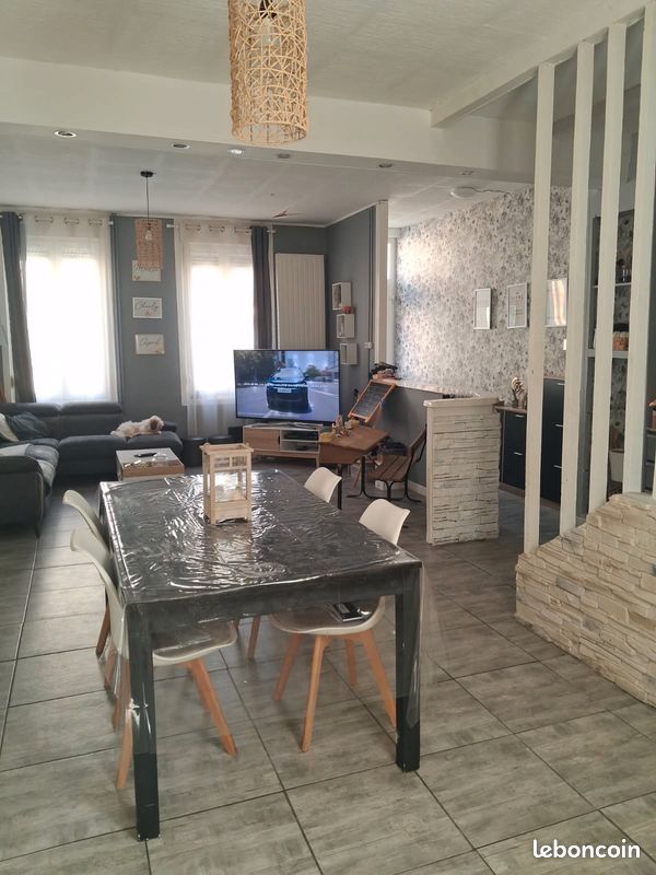 Maison 5 pièces 125 m² · à Saint-Quentin · 125 m² · 910 €/mois