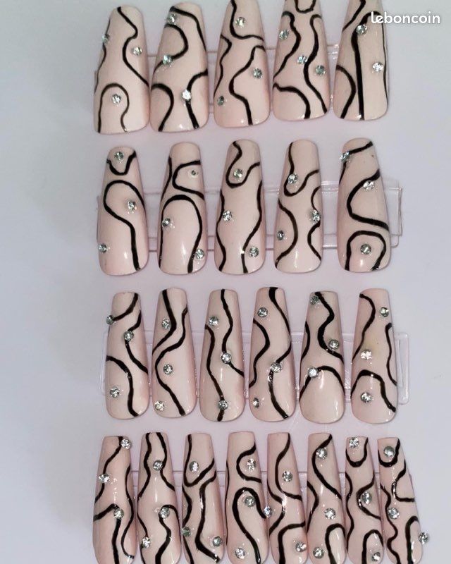 PressOnNails. Faux ongles (image 3)