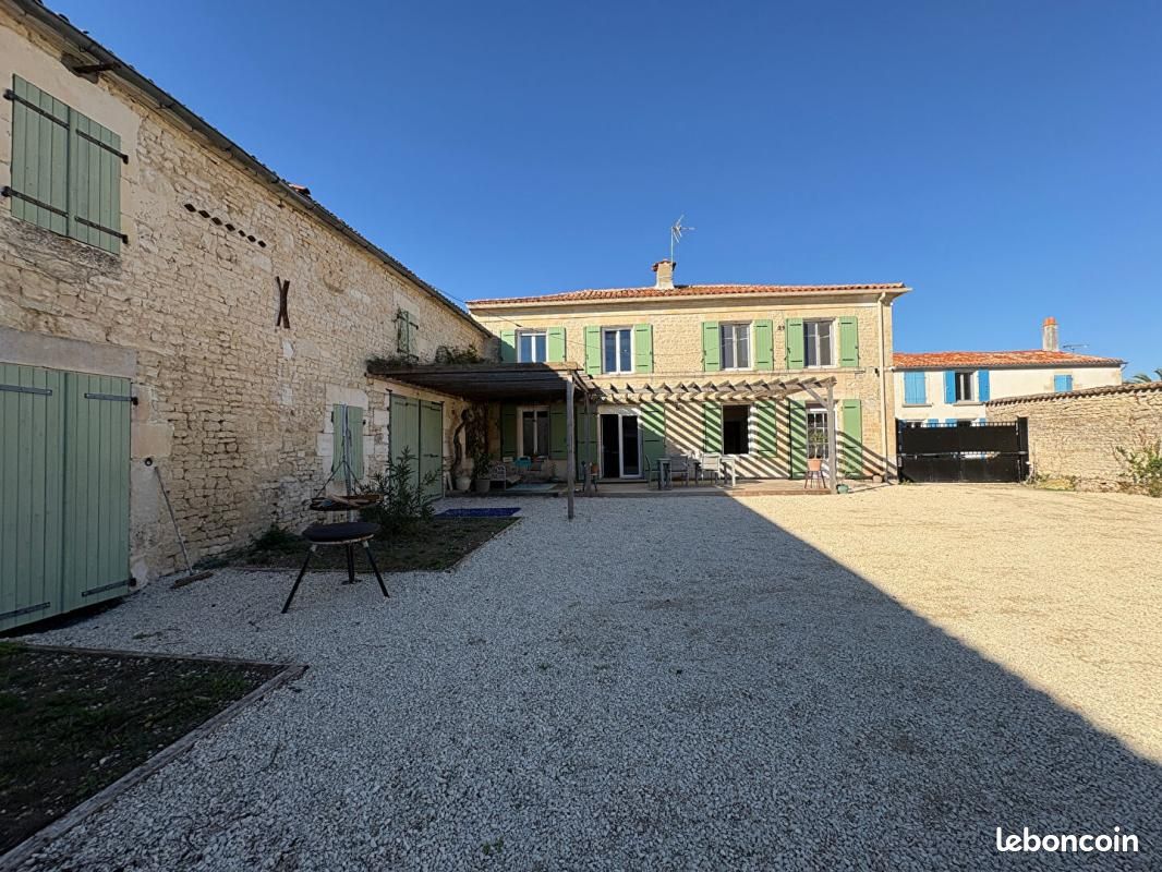 Maison 6 pièces 135 m² · à Puyravault · 135 m² · 352 000 €