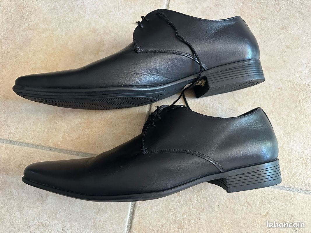 Chaussures en cuir noir San Marina taille 45 - neuves (image 3)