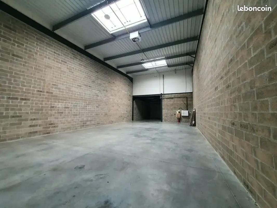 Local bureaux 432 m² (image 13)
