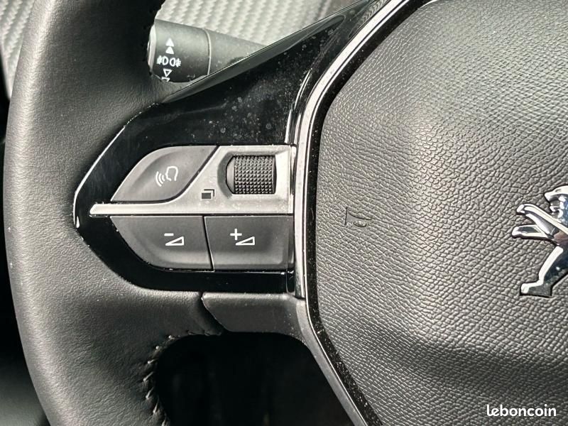 Peugeot 2008 e-2008 136ch Allure (image 10)