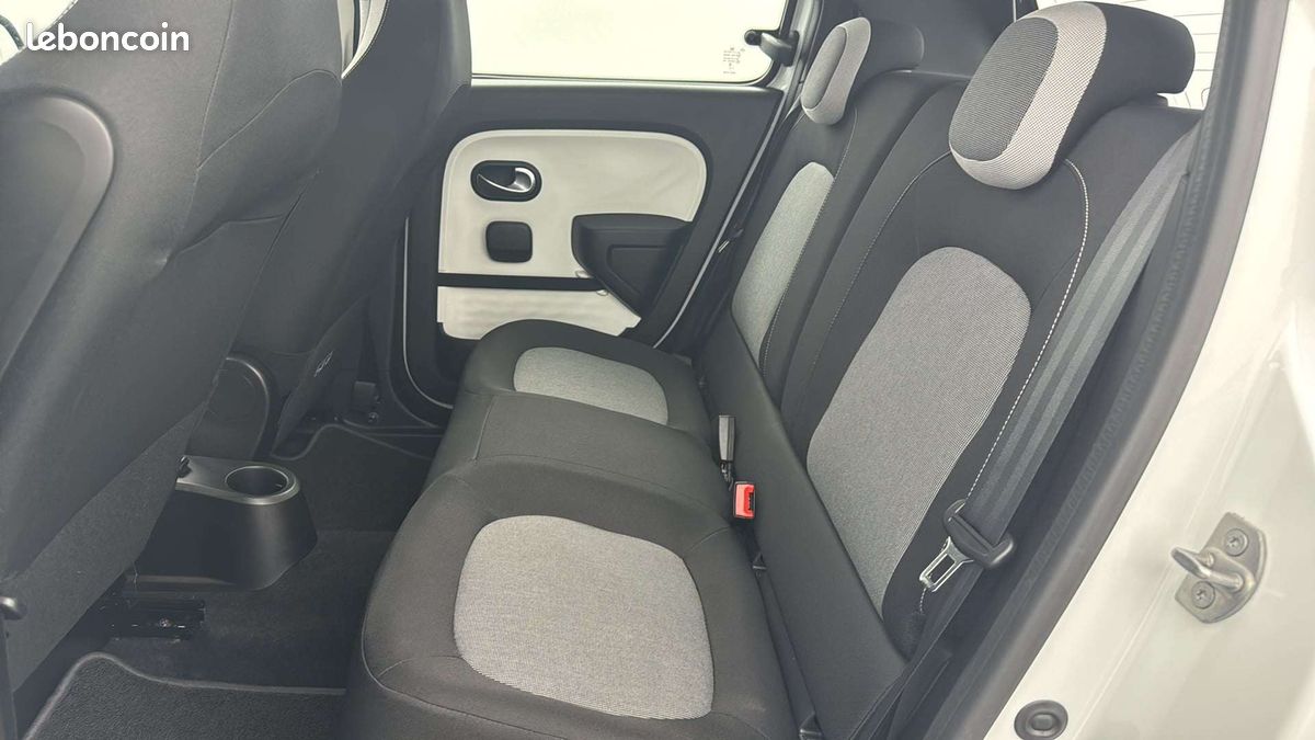 Renault twingo iii sce 65 equilibre (image 27)
