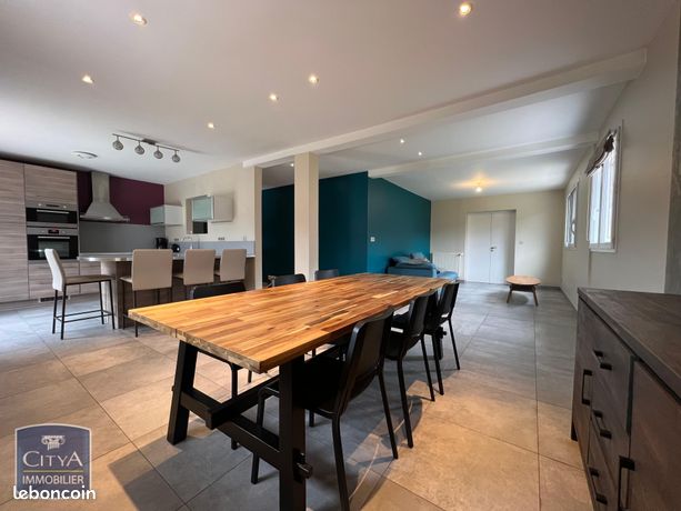 Location maison meublée 7 pièces 185 m²