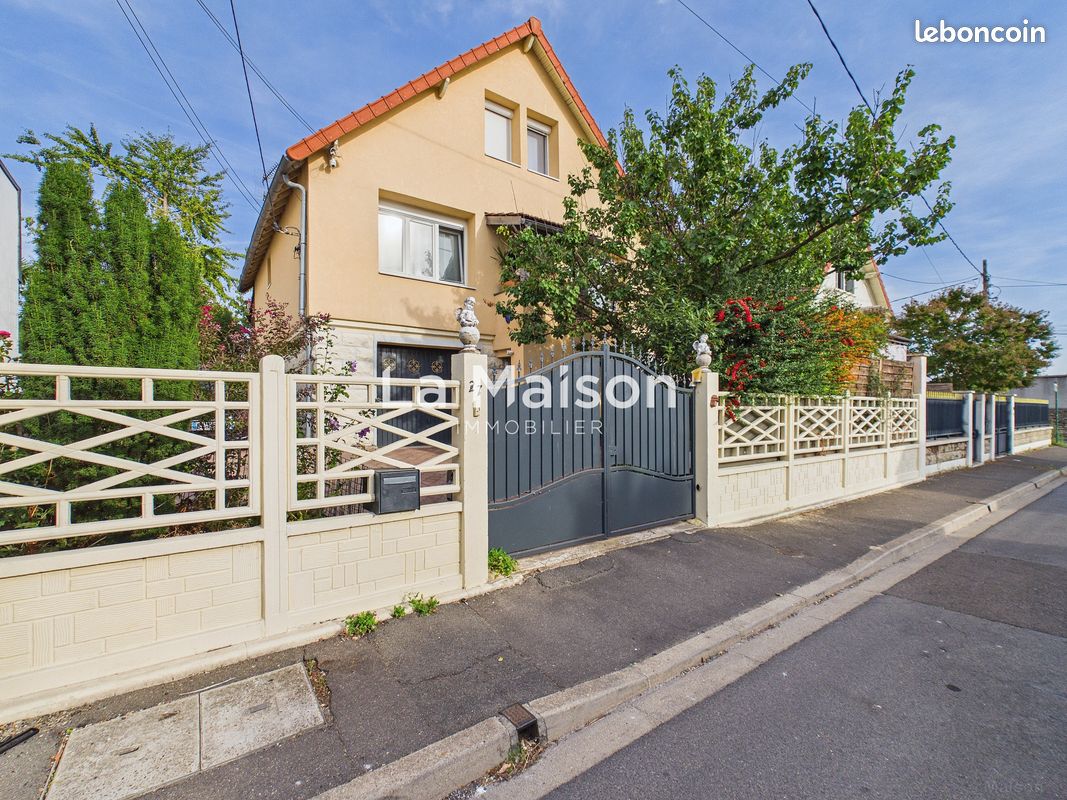 Maison 5 pièces 132 m² · à Aulnay-sous-Bois · 132 m² · 390 000 €
