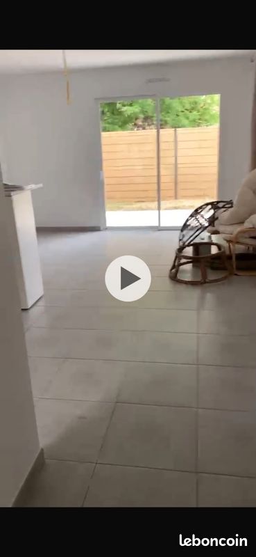 Parking 3 pièces · à Saint-Julien-l'Ars · 710 €
