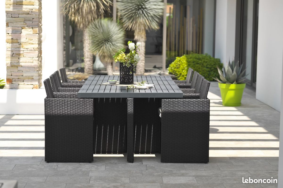 Salon de jardin – Table + 8 fauteuils en résine tressée (image 6)