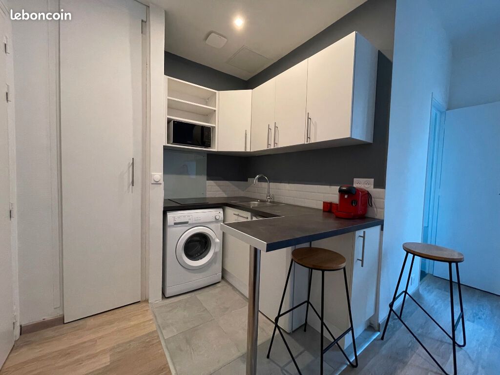 Appartement 1 pièce 17 m² · à Issy-les-Moulineaux · 17 m² · 835 €