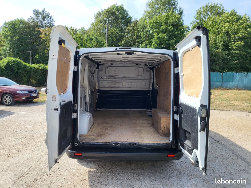 Renault trafic 2l dci 120 l2h1 grand confort (image 4)