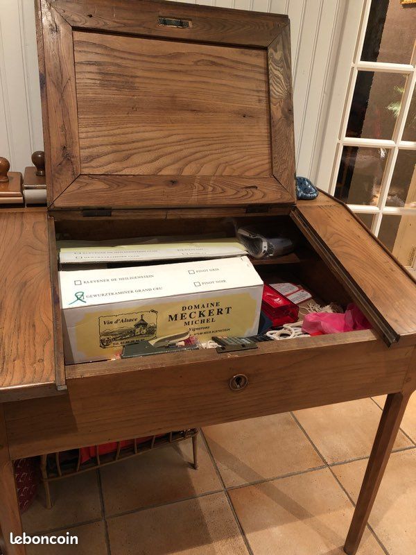 Bureau (image 2)