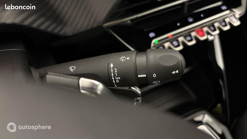 Peugeot 208 1.2 Hybrid 110ch Style e-DCS6 (image 24)