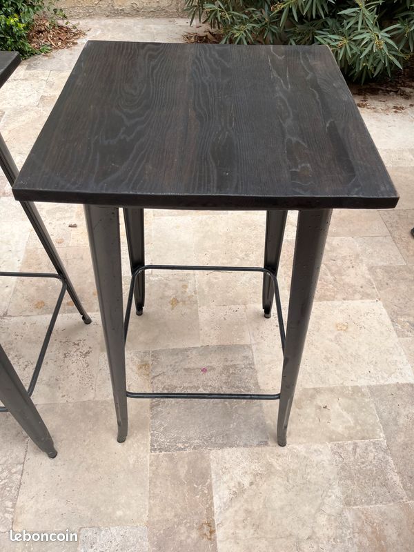 3 tables d'intérieure ou d'extérieure noir avec pieds en métal (image 1)