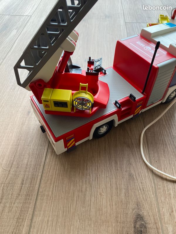 Jouet français, camion de pompiers grande échelle, mécanique, roues