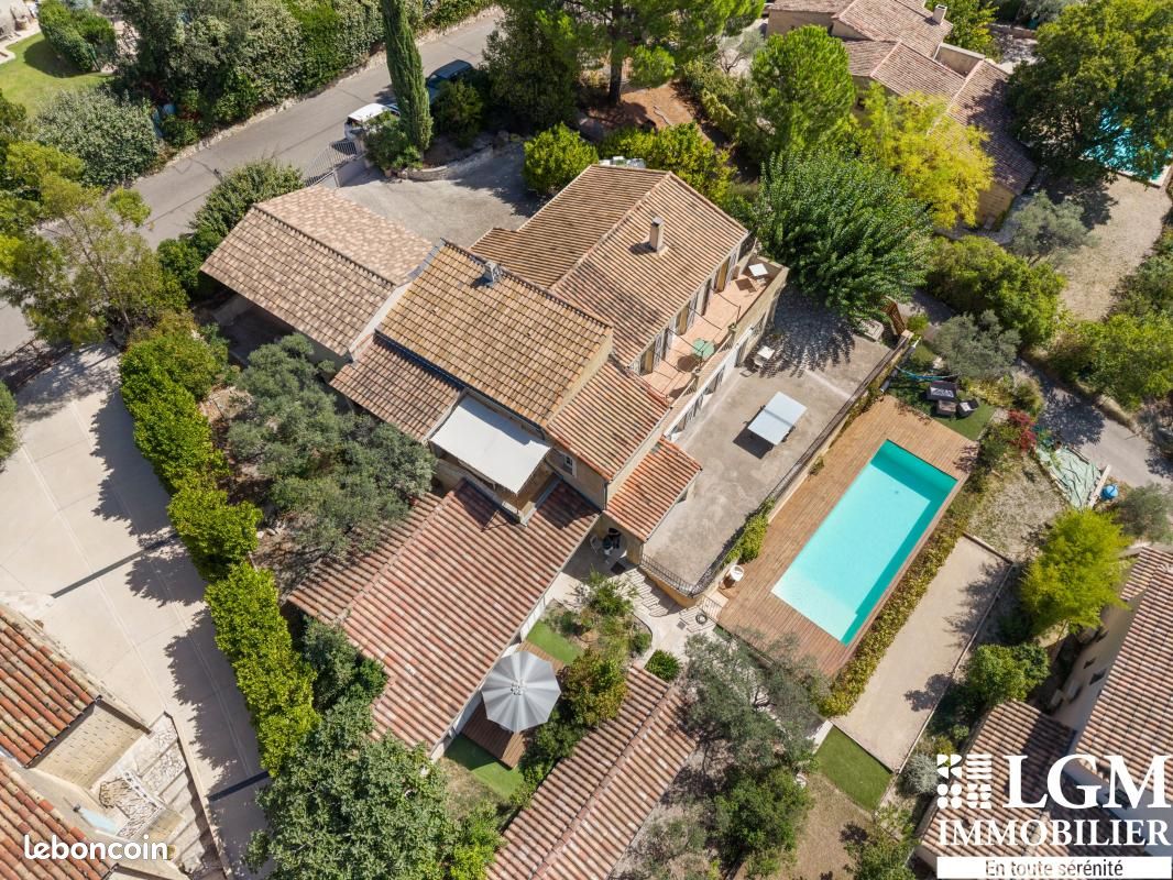 Maison 7 pièces 222 m² · à Éguilles · 222 m² · 995 000 €