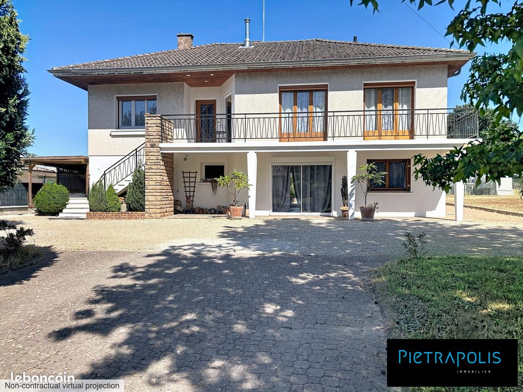 Maison 6 pièces 176 m² · à Grièges · 176 m² · 320 000 €
