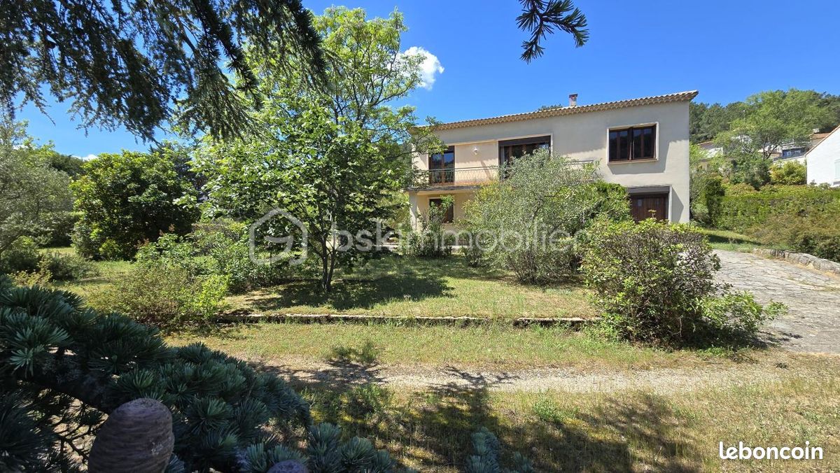 Maison 7 pièces 187 m² · à Bagnols-sur-Cèze · 187 m² · 255 000 €