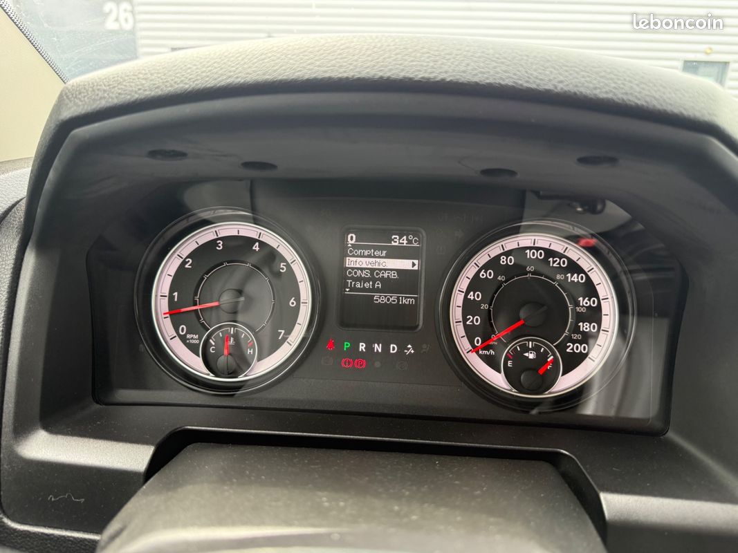 Dodge RAM 1500 4.7 V8 HEMI 401ch 1 ère main + TVA récupérable + Pas de Malus (image 10)