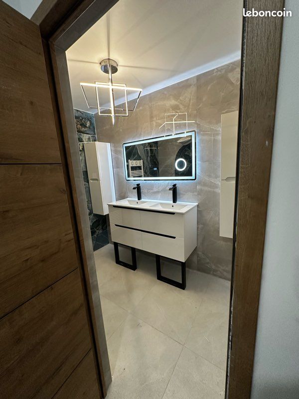 Appartement 3 pièces 74 m² · à Hyères · 74 m² · 1 349 €/mois