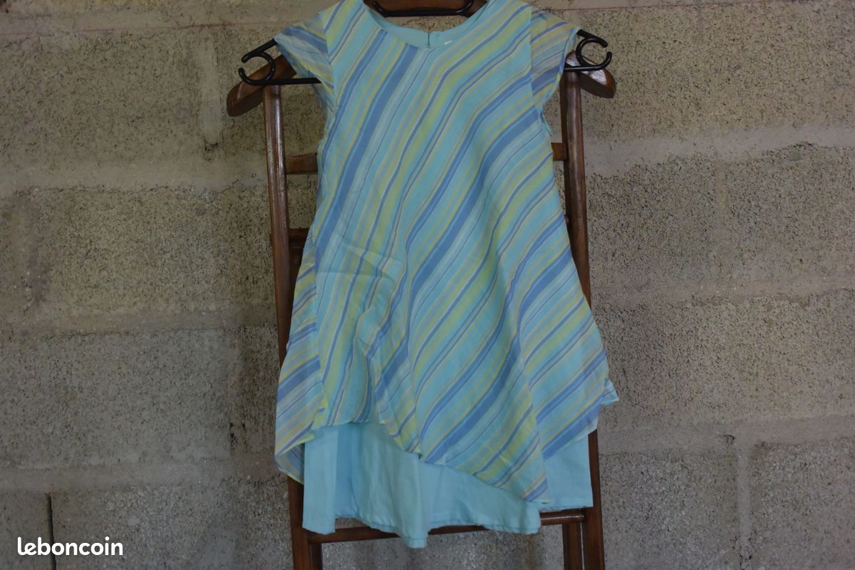 3 robes 5 ans syldou (image 1)