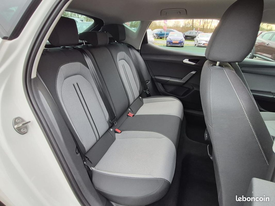 Seat leon 2.0 diesel 150 boite automatique camera de recul + radar av/arr + carplay + full led (image 7)