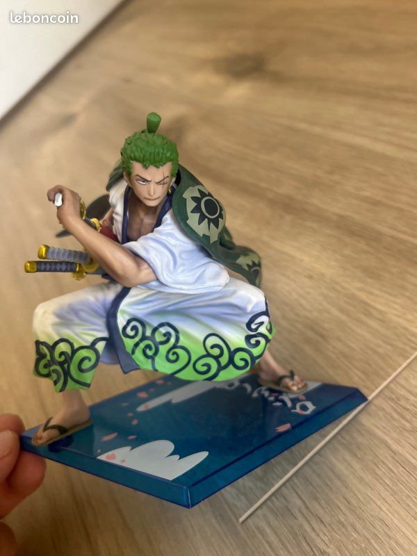 Figurine roronoa zoro (image 2)