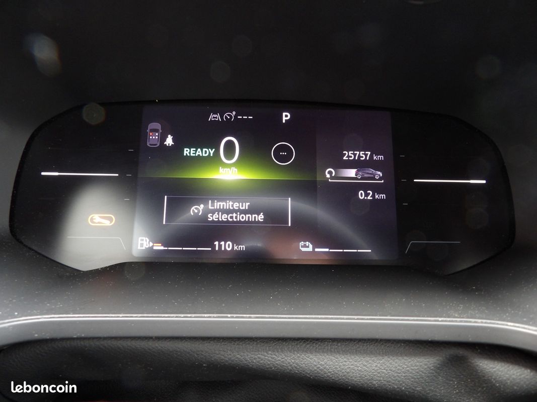 Renault CAPTUR II 1.6 E-TECH FULL HYBRID 145CH EVOLUTION (image 4)