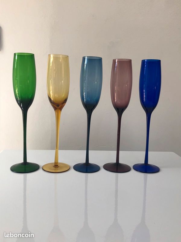 Cinq 5 grands verres couleur (image 9)