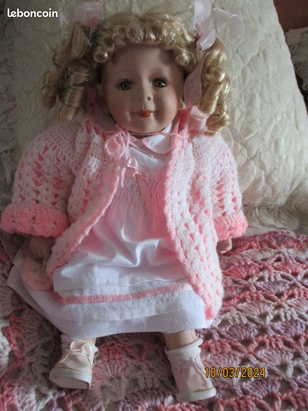 Poupée porcelaine 52 cm tbe (image 1)