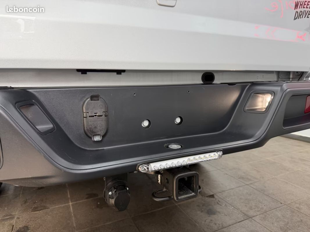 Jeep GLADIATOR Willys Sport 3.6 V6 284 ch BVA8 4x4 – Alpine – Navigation – Freedom Top (image 15)
