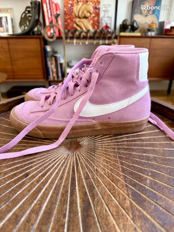 Chaussures Nike Blazer Nike Rose Fushia Nike Blazer Mid Vintage