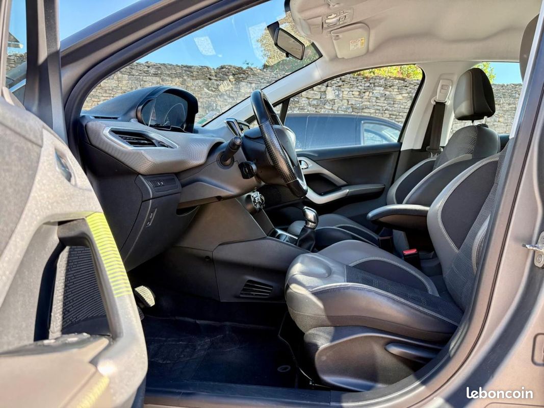 PEUGEOT 208 1.6 BlueHDi S&S - 100 ch Pack Lime Yellow Active PHASE 2 (image 10)