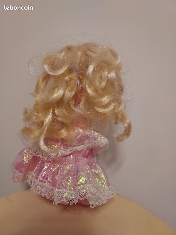 Poupee boucleline (image 5)